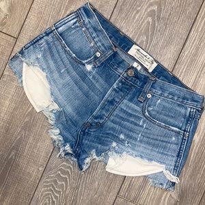 Abercrombie & Fitch high waisted festival shorts - size 2 - medium wash denim